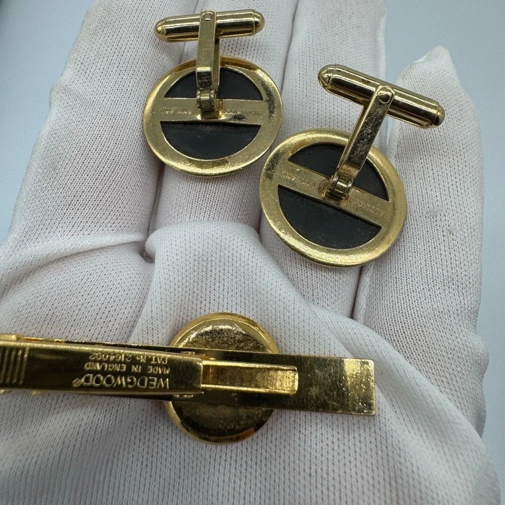 Wedgwood black Cameo Cufflinks Tie Clip Set Gold‎ Tone Mens Formal Gift for him